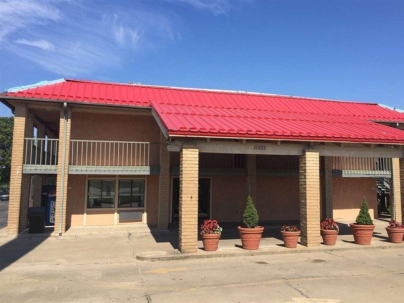Travelodge By Wyndham Tulsa Dış mekan fotoğraf