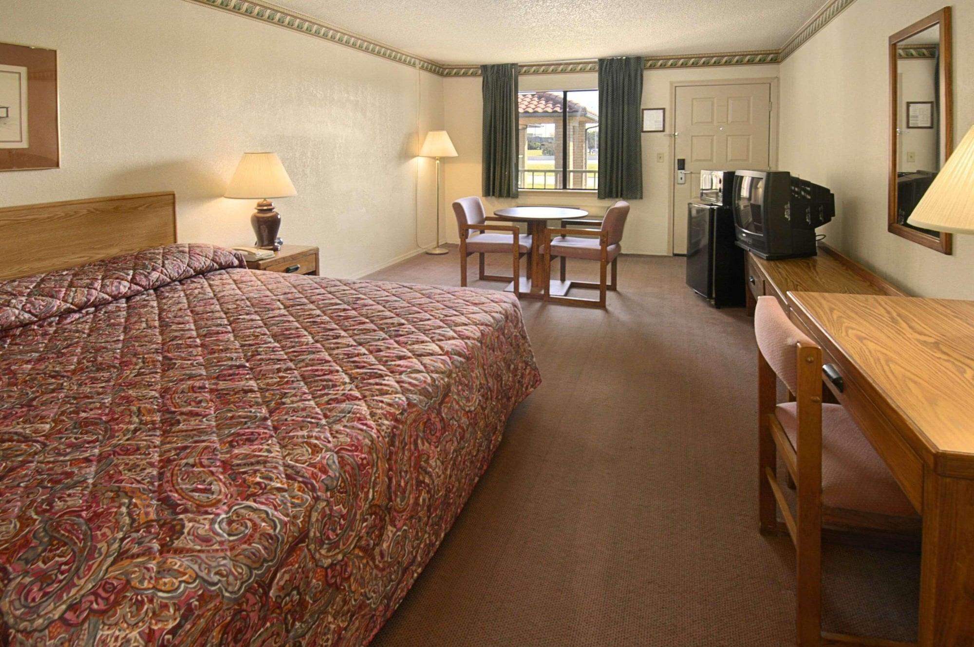 Travelodge By Wyndham Tulsa Dış mekan fotoğraf